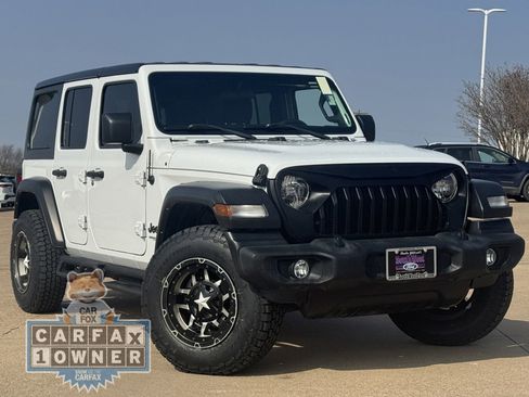 Used 2022 Jeep Wrangler Unlimited Sport image 2