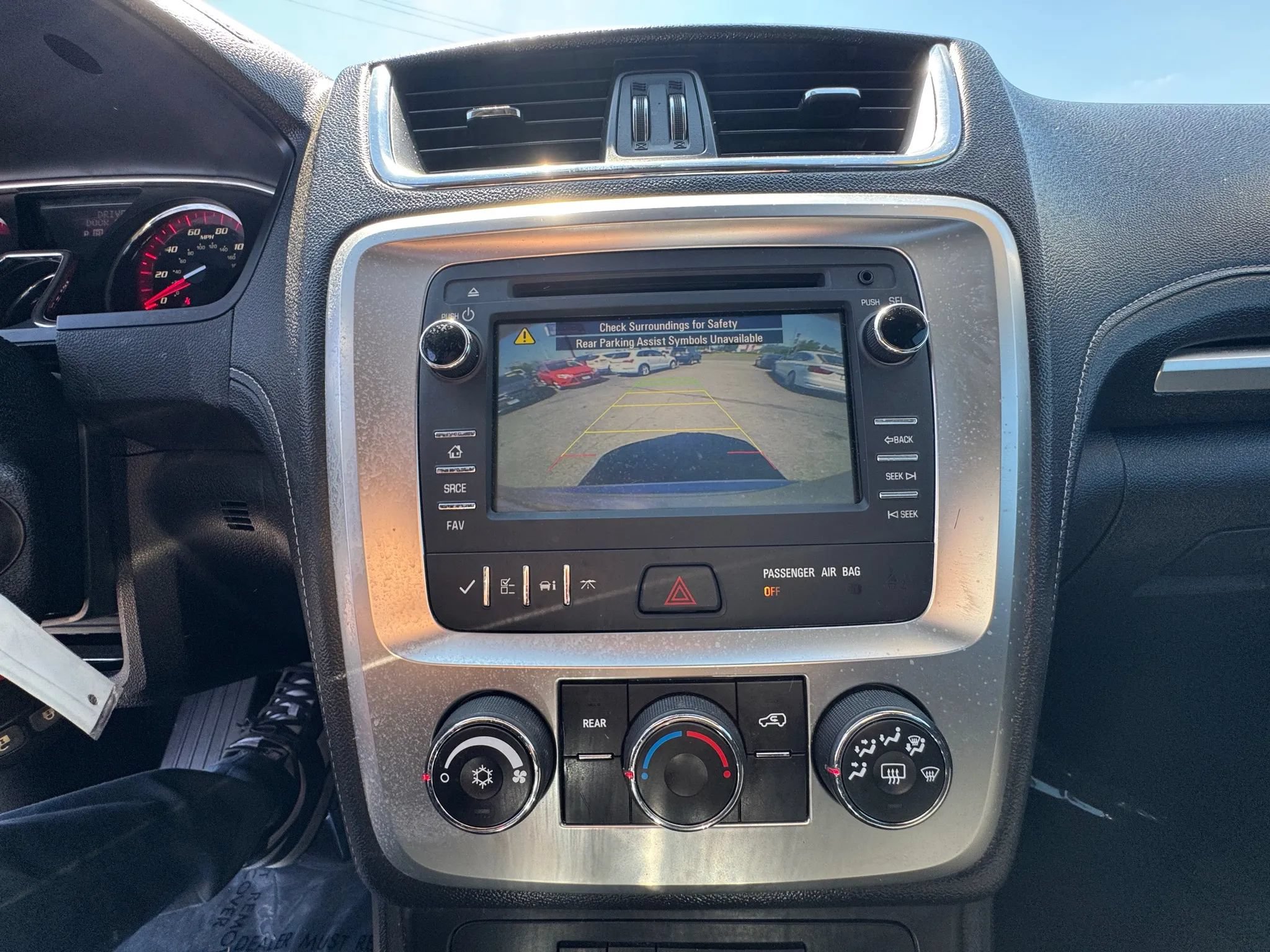 Used 2016 GMC Acadia SLE FWD image 31