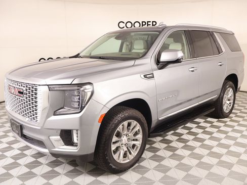 Used 2023 GMC Yukon Denali AWD/4WD image 10