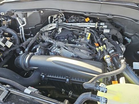 Used 2025 Ford Explorer Active image 29