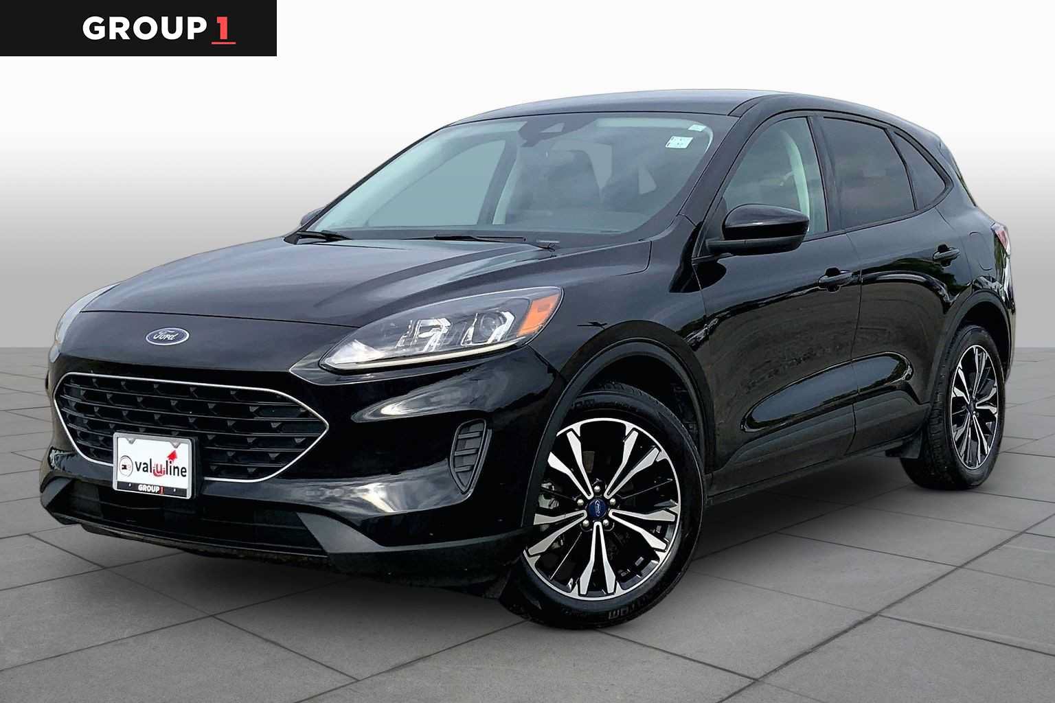 Used 2021 Ford Escape SE w/ SE Sport Appearance Package FWD image 1