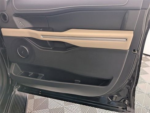 Used 2024 Ford Expedition Max Limited image 37