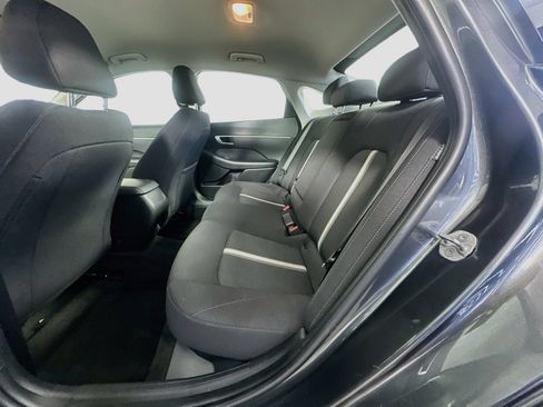 Used 2025 Hyundai Sonata SEL FWD image 28