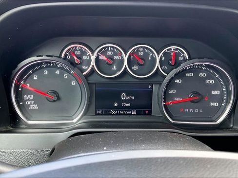 Used 2022 Chevrolet Silverado 1500 LT image 13