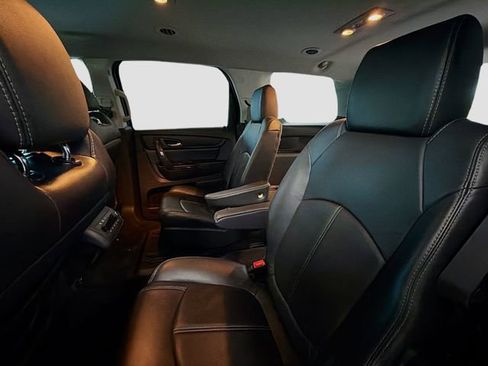 Used 2016 GMC Acadia SLT image 19