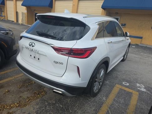Used 2023 INFINITI QX50 Luxe FWD image 2