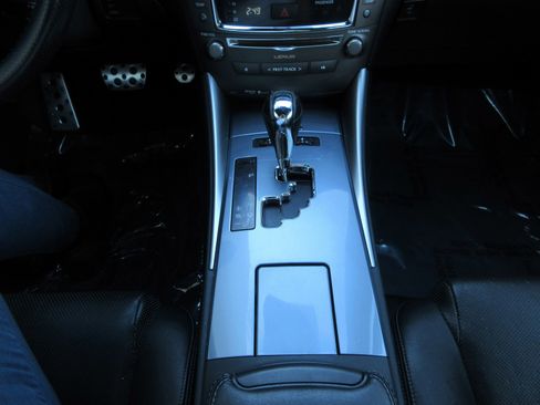 Used 2013 Lexus IS 250C image 44