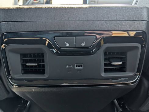 New 2026 GMC Sierra 1500 AT4 w/ AT4 Premium Package AWD/4WD image 34