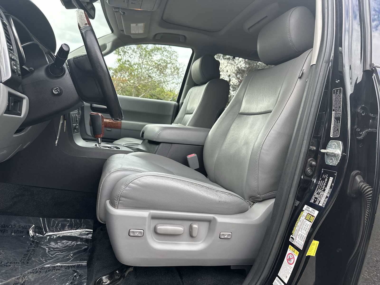 Used 2018 Toyota Sequoia Platinum AWD/4WD image 15