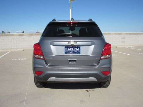 Used 2020 Chevrolet Trax LT w/ Driver Confidence Package image 7