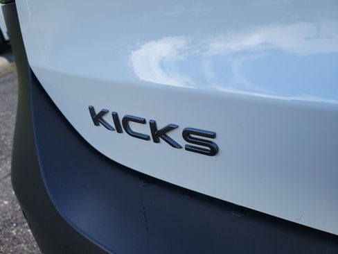 New 2026 Nissan Kicks SV w/ SV Premium Package FWD image 7