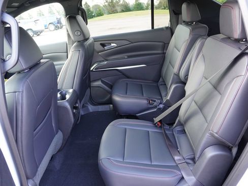 New 2026 Chevrolet Traverse Z71 w/ Driver Confidence Package AWD/4WD image 11