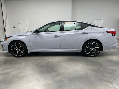 Used 2024 Nissan Altima 2.5 SR image 4