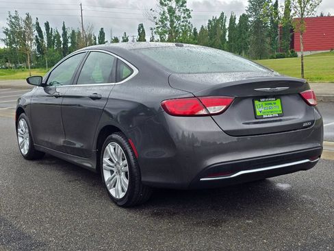 Used 2015 Chrysler 200 Limited w/ Convenience Group FWD image 3