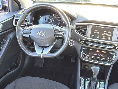 Used 2019 Hyundai Ioniq Plug-In Hybrid image 13