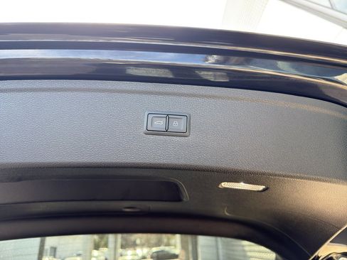 Used 2020 Audi Q5 2.0T Premium w/ Convenience Package image 27