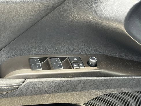 Used 2024 Toyota Camry XLE FWD image 6