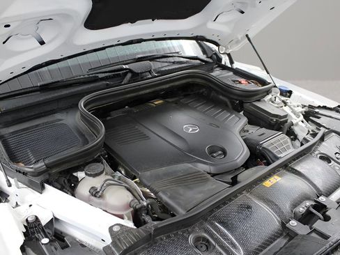 Used 2024 Mercedes-Benz GLS 450 4MATIC image 39