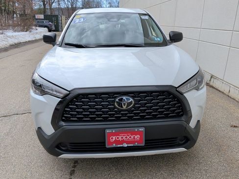 Used 2023 Toyota Corolla Cross L image 3