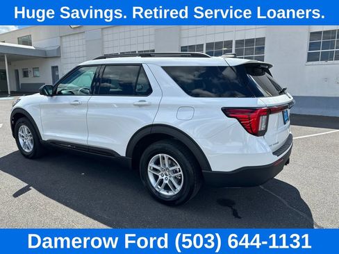 Used 2026 Ford Explorer Active AWD/4WD image 4