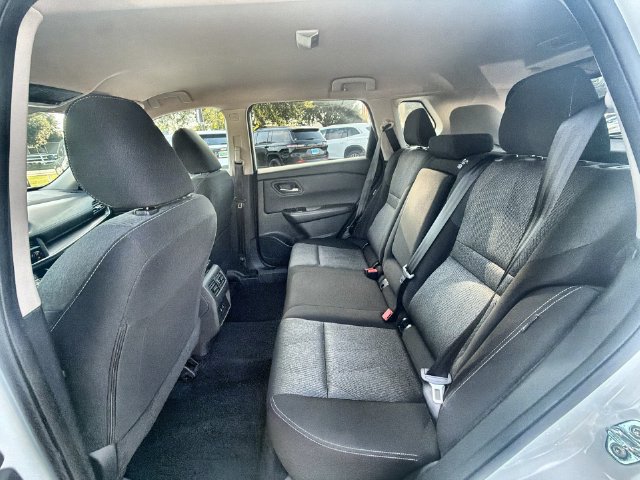 Used 2025 Nissan Rogue SV FWD image 24
