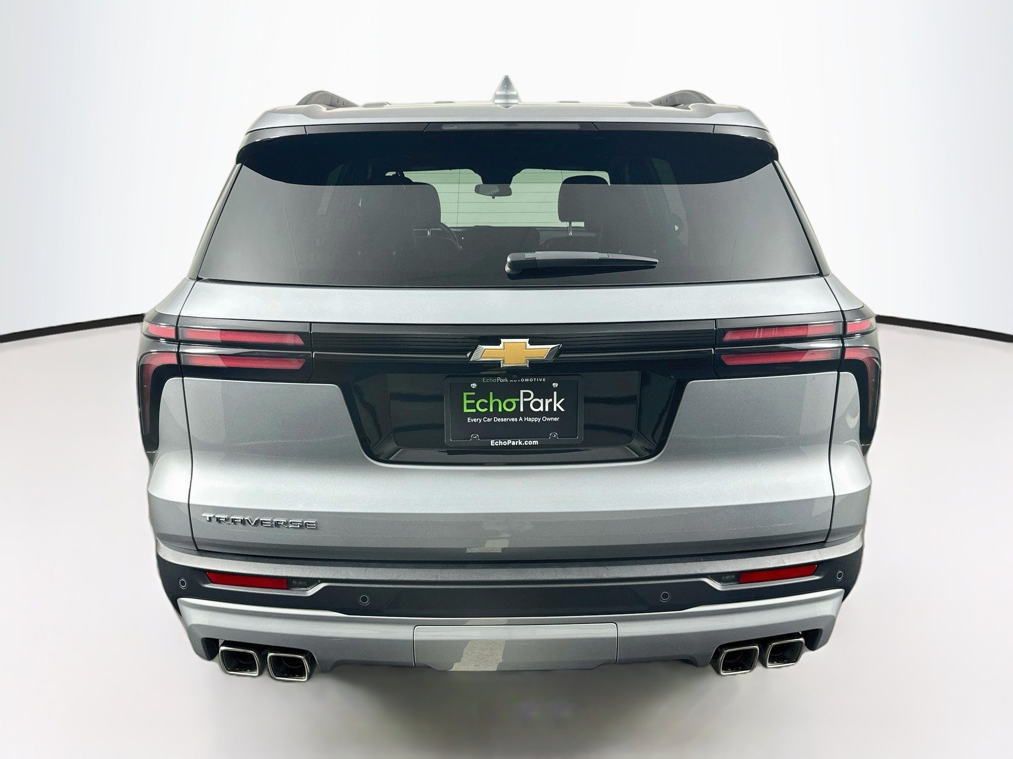 Used 2026 Chevrolet Traverse LT FWD image 7