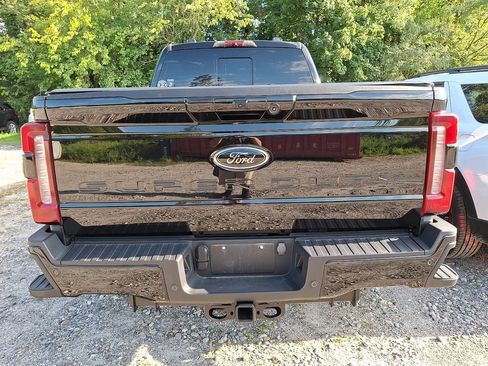 Used 2024 Ford F350 Lariat w/ Sport Appearance Package AWD/4WD image 5