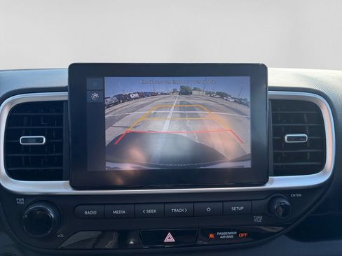 Used 2025 Hyundai Kona SEL FWD image 11