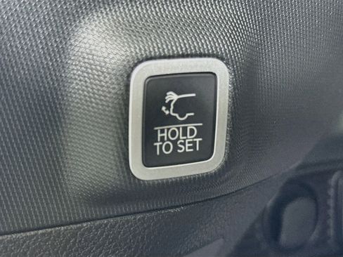 Used 2024 Jeep Grand Cherokee Altitude AWD/4WD image 30