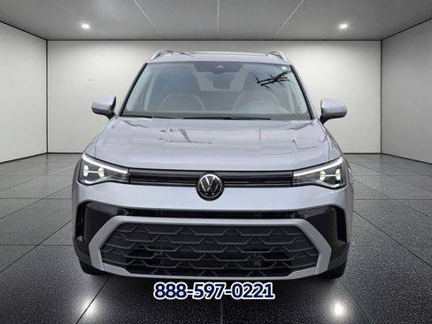 New 2026 Volkswagen Taos SE FWD image 5