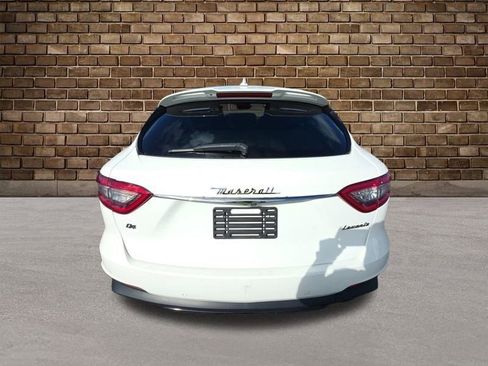 Used 2019 Maserati Levante GranSport image 4