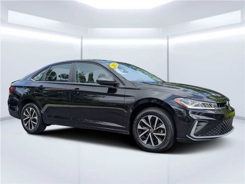 Used 2025 Volkswagen Jetta S FWD image 1