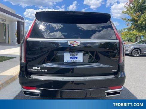 Used 2021 Cadillac Escalade ESV Luxury image 10