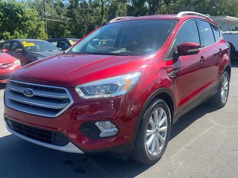 Used 2017 Ford Escape Titanium image 7