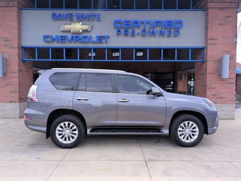 Used 2021 Lexus GX 460 Premium w/ Premium Package AWD/4WD image 10