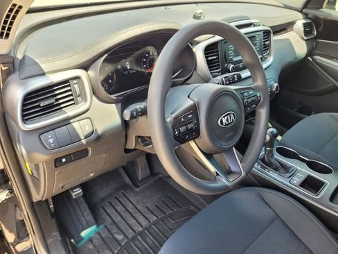 Used 2018 Kia Sorento L FWD image 25
