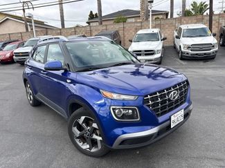 Used 2022 Hyundai Venue Limited FWD video 1