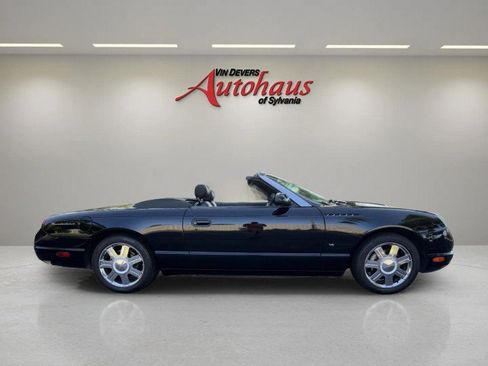 Used 2004 Ford Thunderbird RWD image 9