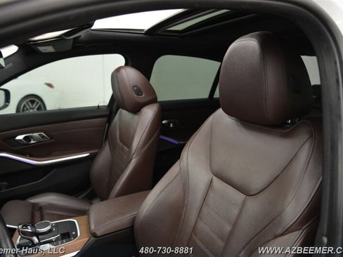 Used 2019 BMW 330i Sedan w/ M Sport Package RWD image 10