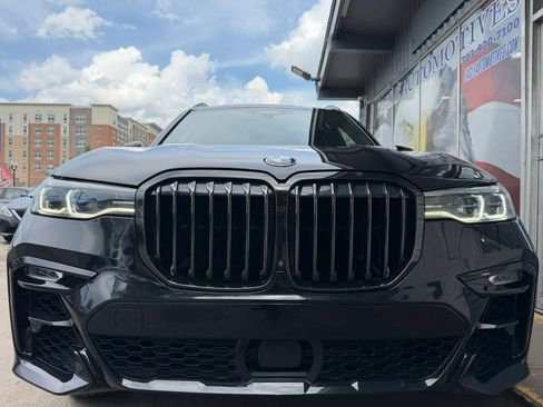 Used 2022 BMW X7 M50i w/ Dynamic Handling Package AWD/4WD image 8