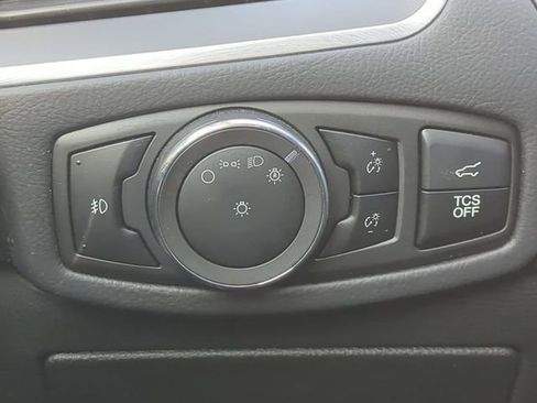 Used 2024 Ford Edge Titanium image 28