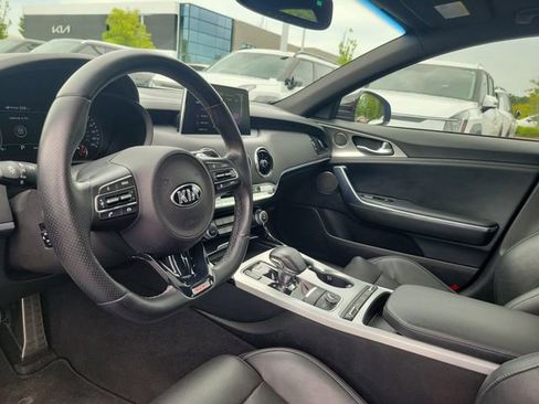 Used 2019 Kia Stinger GT2 RWD image 11