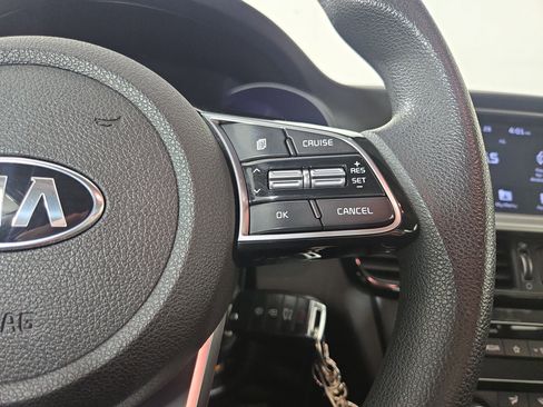 Used 2019 Kia Optima LX image 16