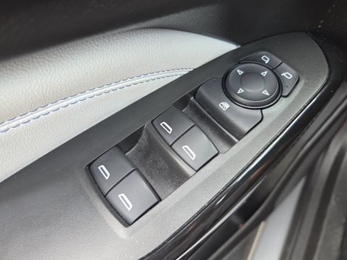 Used 2025 Chevrolet Trax LT w/ Driver Confidence Package FWD image 29