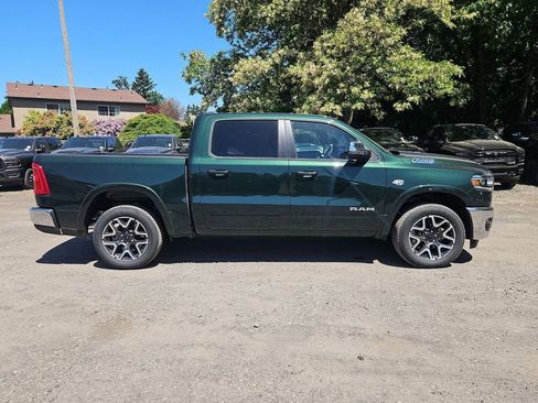 New 2026 RAM 1500 Laramie AWD/4WD image 8