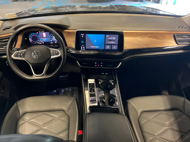 Certified 2024 Volkswagen Atlas SE FWD image 19