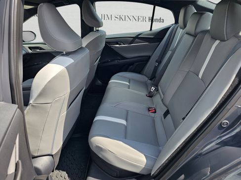 Used 2025 Toyota Camry SE w/ Convenience Package FWD image 35