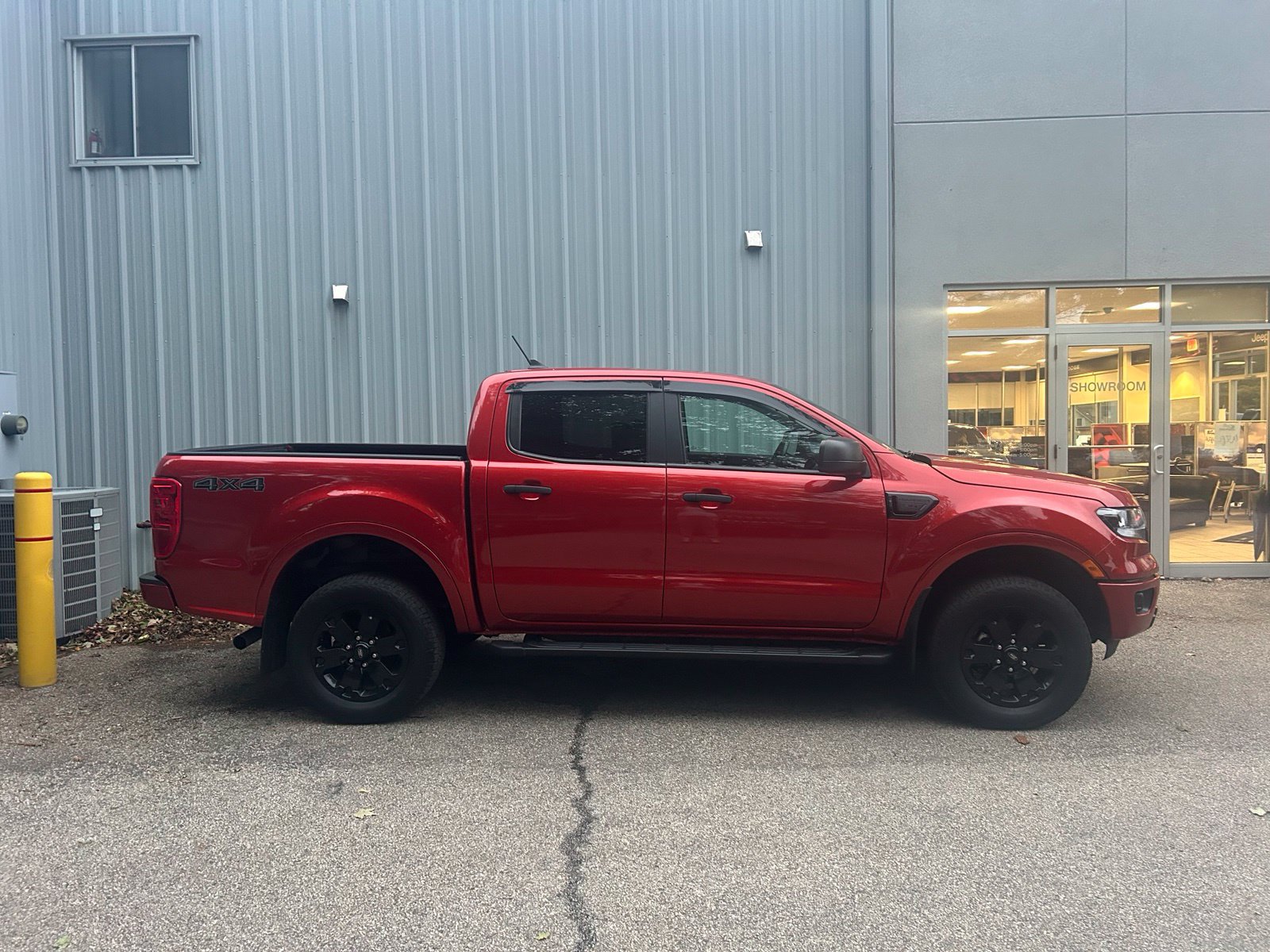 Used 2023 Ford Ranger XLT w/ Equipment Group 302A High AWD/4WD image 4