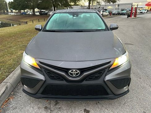 Used 2021 Toyota Camry SE image 8