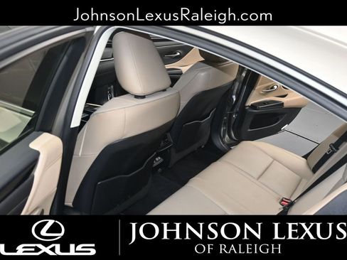 Used 2021 Lexus ES 300h w/ Premium Package FWD image 12